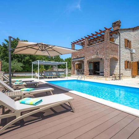 Paradis Villa Stone Queen With Heated Pool Butkovici  Ngoại thất bức ảnh