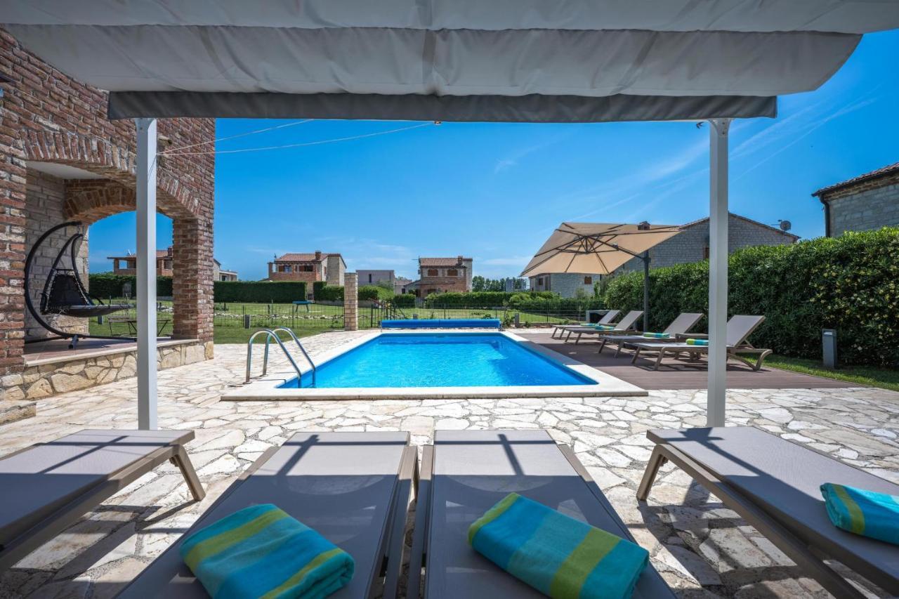 Paradis Villa Stone Queen With Heated Pool Butkovici  Ngoại thất bức ảnh